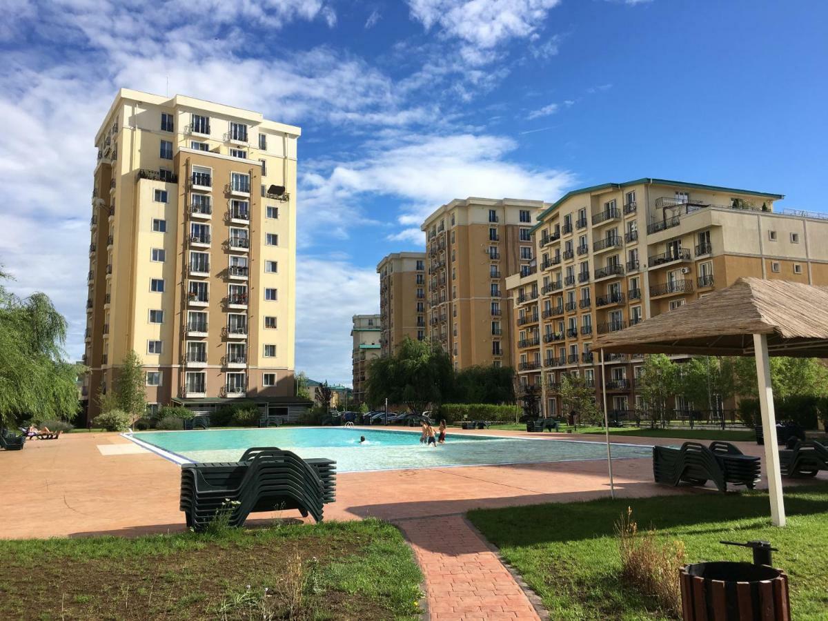Luxury Apartment With Pool In North Bucharest Cretuleasca Buitenkant foto